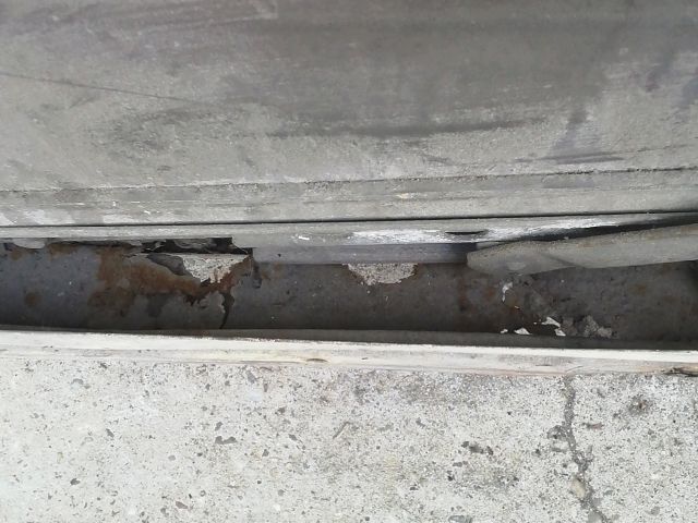 bontott MERCEDES-BENZ /8 Bal első Ajtó (Üres lemez)