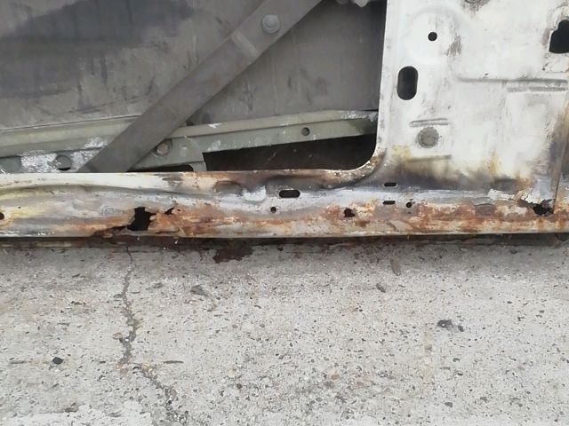 bontott MERCEDES-BENZ /8 Bal első Ajtó (Üres lemez)