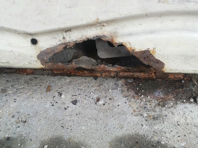 bontott MERCEDES-BENZ /8 Bal első Ajtó (Üres lemez)