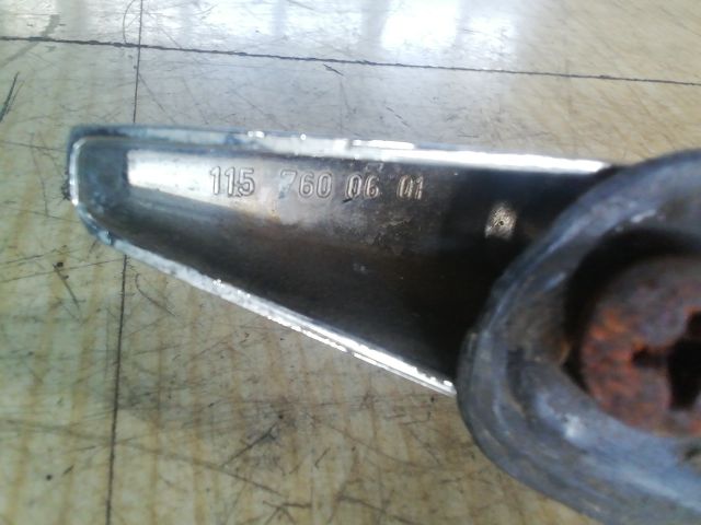 bontott MERCEDES-BENZ /8 Bal első Külső Kilincs