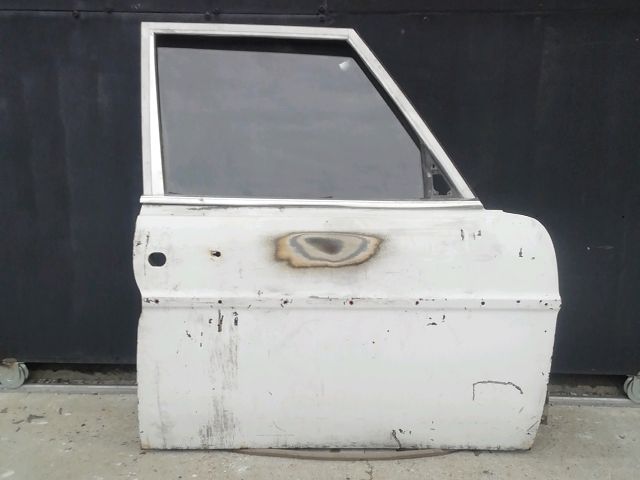 bontott MERCEDES-BENZ /8 Jobb első Ajtó (Üres lemez)