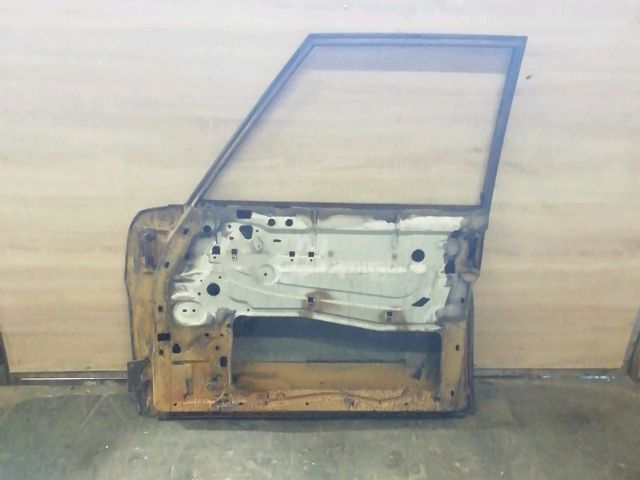 bontott MERCEDES-BENZ /8 Jobb első Ajtó (Üres lemez)