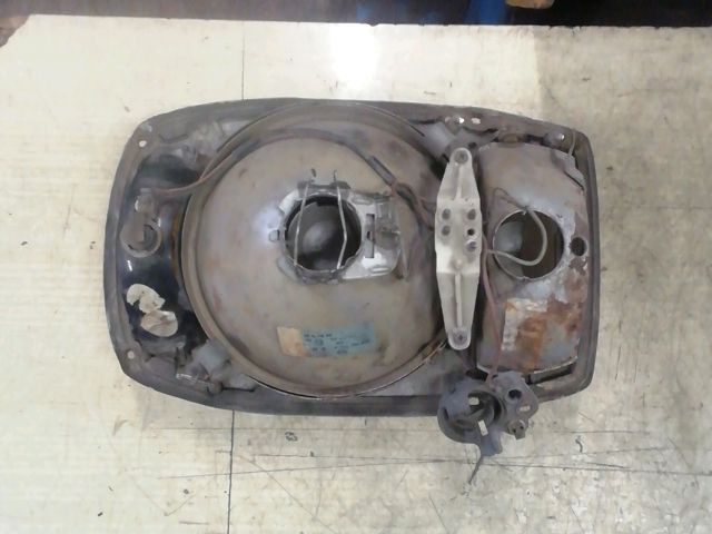 bontott MERCEDES-BENZ /8 Jobb Fényszóró