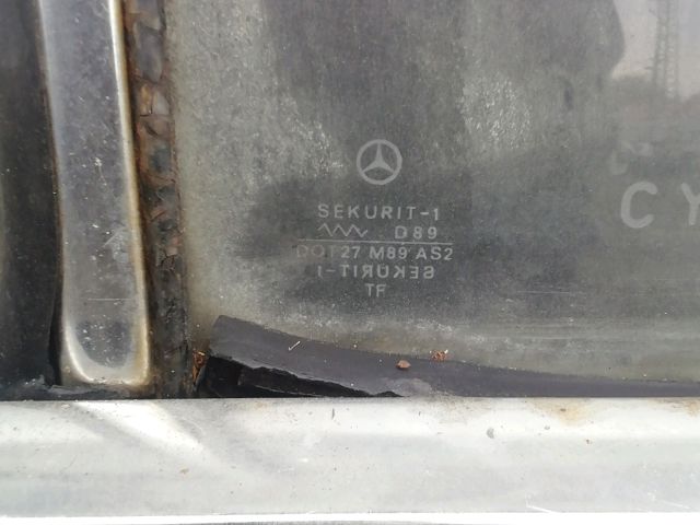 bontott MERCEDES-BENZ /8 Jobb hátsó Ablak
