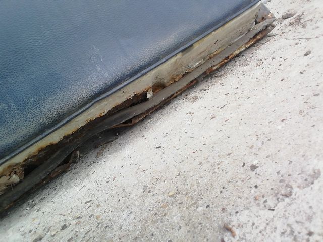 bontott MERCEDES-BENZ /8 Jobb hátsó Ajtó (Üres lemez)