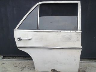 bontott MERCEDES-BENZ /8 Jobb hátsó Ajtó (Üres lemez)