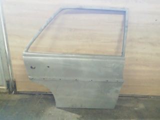 bontott MERCEDES-BENZ /8 Jobb hátsó Ajtó (Üres lemez)