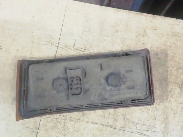 bontott MERCEDES-BENZ /8 Jobb Hátsó Lámpa