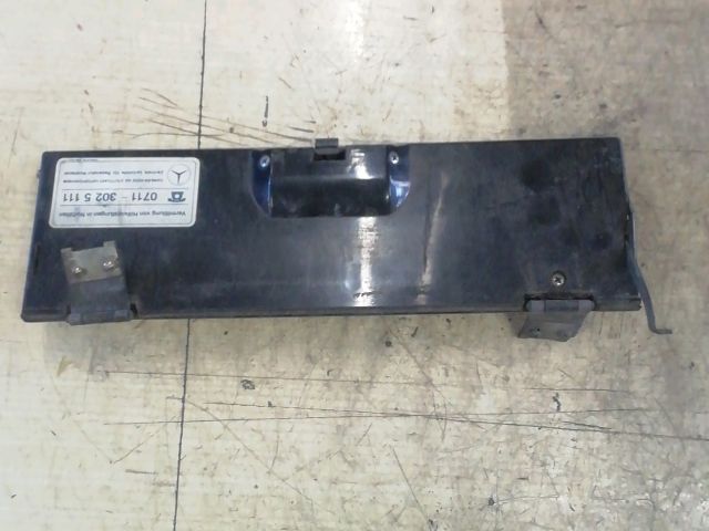 bontott MERCEDES-BENZ /8 Kesztyűtartó Ajtó