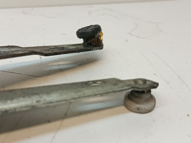 bontott MERCEDES-BENZ 100 Bal első Ablakemelő Szerkezet (Mechanikus)