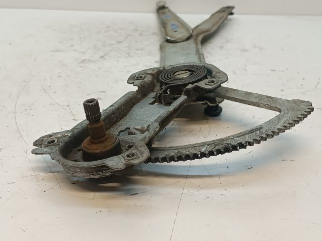bontott MERCEDES-BENZ 100 Bal első Ablakemelő Szerkezet (Mechanikus)