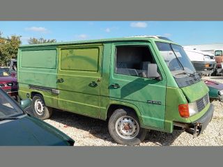 bontott MERCEDES-BENZ 100 Fékrásegítő