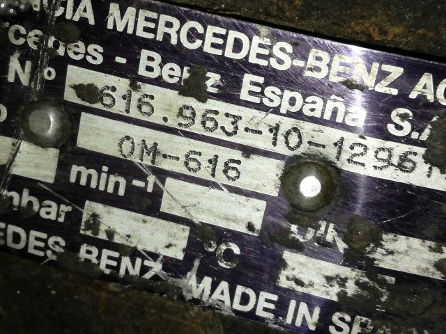 bontott MERCEDES-BENZ 100 Motor (Fűzött blokk hengerfejjel)