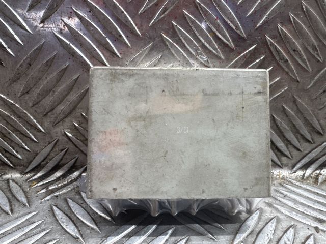 bontott MERCEDES-BENZ 190 Ablaktörlő Relé