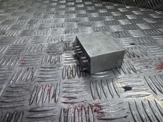 bontott MERCEDES-BENZ 190 Ablaktörlő Relé