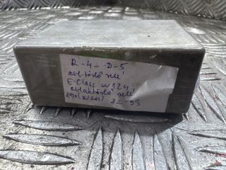 bontott MERCEDES-BENZ 190 Ablaktörlő Relé