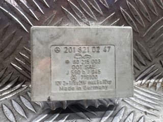 bontott MERCEDES-BENZ 190 Ablaktörlő Relé