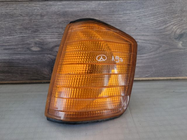 bontott MERCEDES-BENZ 190 Bal első Irányjelző