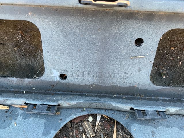 bontott MERCEDES-BENZ 190 Hátsó Lökhárító (Üresen)