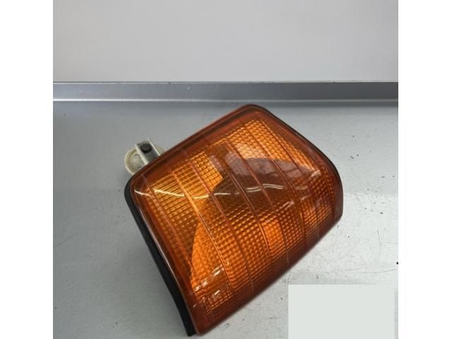 bontott MERCEDES-BENZ 190 Jobb első Irányjelző