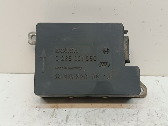 bontott MERCEDES-BENZ 190 Központi Ütközés Érzékelő