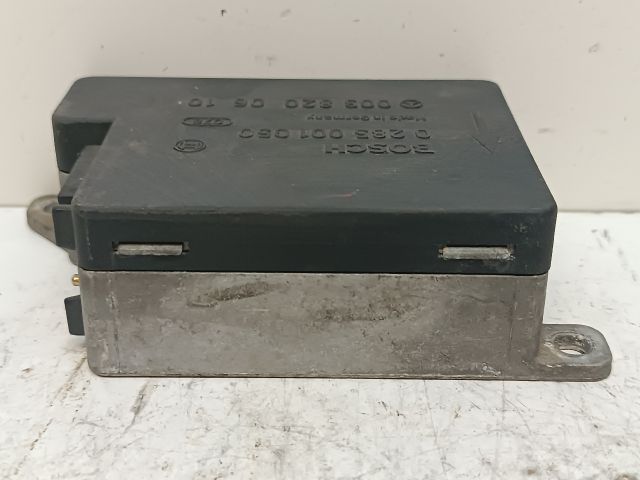 bontott MERCEDES-BENZ 190 Központi Ütközés Érzékelő