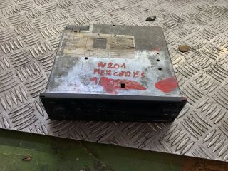 bontott MERCEDES-BENZ 190 Rádió / CD