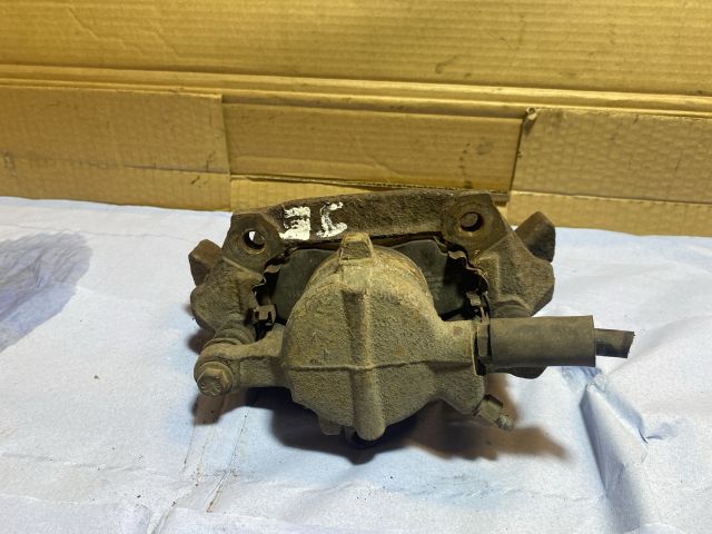 bontott MERCEDES-BENZ A-CLASS Jobb első Féknyereg Munkahengerrel