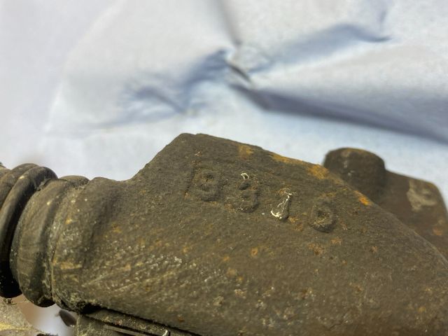 bontott MERCEDES-BENZ A-CLASS Jobb első Féknyereg Munkahengerrel