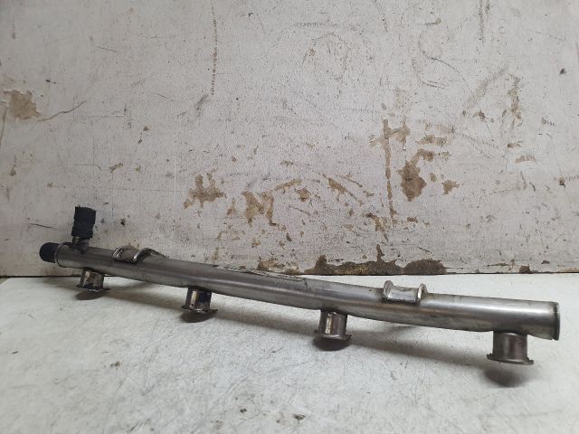 bontott MERCEDES-BENZ A-CLASS Közösnyomócső