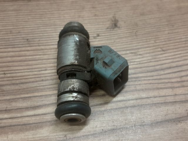 bontott MERCEDES-BENZ A-CLASS Porlasztó (1 db)