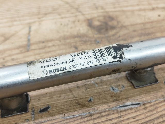 bontott MERCEDES-BENZ A-CLASS Porlasztó Sor / Híd