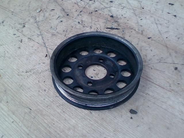 bontott MERCEDES-BENZ A-CLASS Vízpumpa Szíjtárcsa