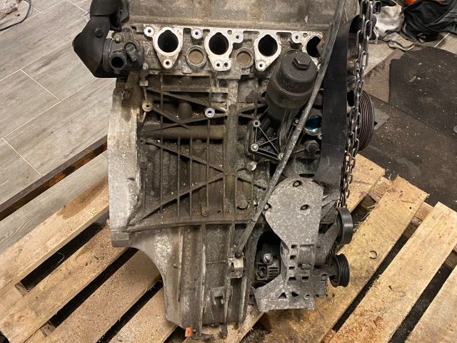 bontott MERCEDES-BENZ A-CLASS Motor (Fűzött blokk hengerfejjel)