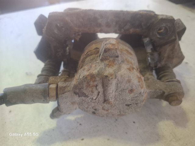 bontott MERCEDES-BENZ A-CLASS Bal első Féknyereg Munkahengerrel