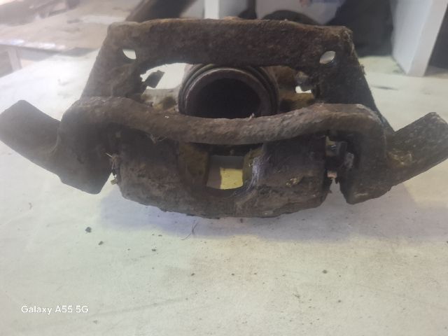 bontott MERCEDES-BENZ A-CLASS Bal első Féknyereg Munkahengerrel