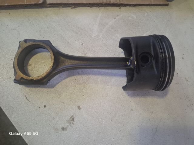 bontott MERCEDES-BENZ A-CLASS Dugattyú és Hajtókar