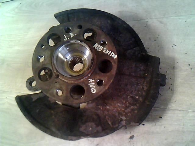 bontott MERCEDES-BENZ A-CLASS Jobb első Csonkállvány Kerékaggyal