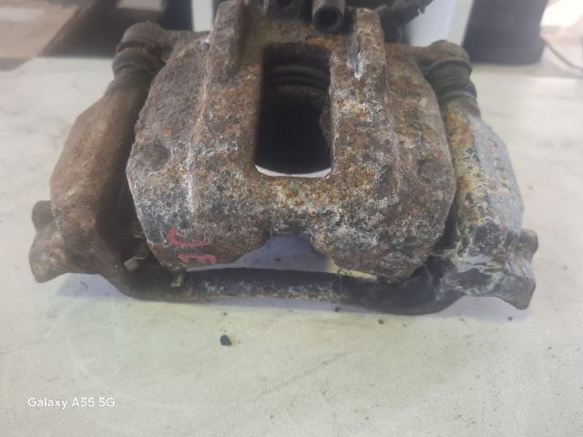 bontott MERCEDES-BENZ A-CLASS Jobb első Féknyereg Munkahengerrel