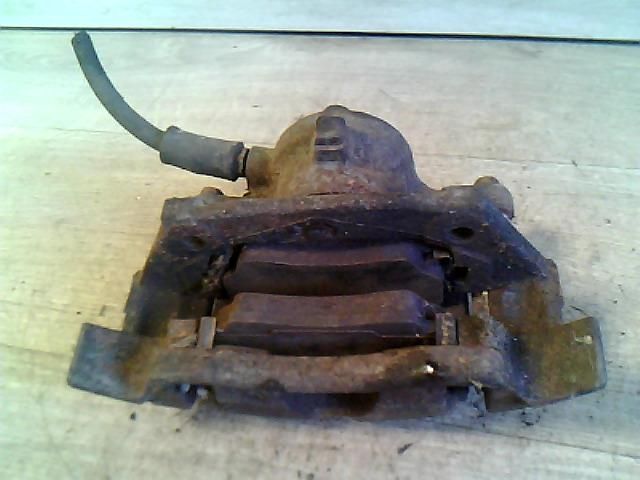 bontott MERCEDES-BENZ A-CLASS Jobb első Féknyereg Munkahengerrel