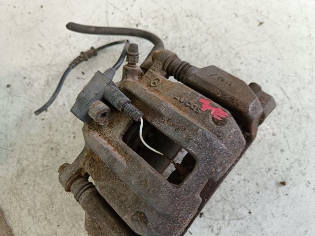 bontott MERCEDES-BENZ A-CLASS Jobb első Féknyereg Munkahengerrel