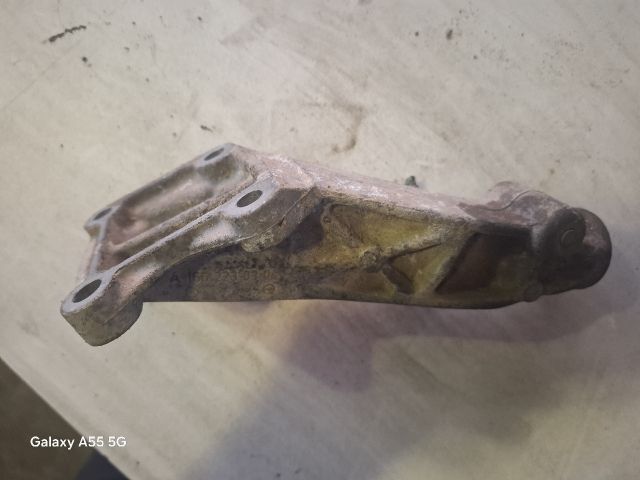 bontott MERCEDES-BENZ A-CLASS Motor Tartó Bak (Fém)