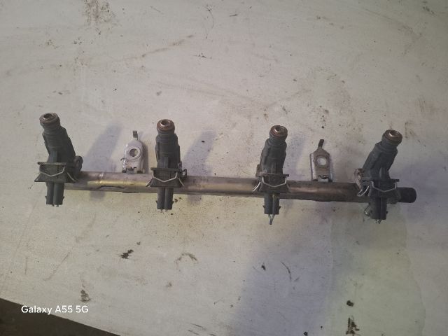 bontott MERCEDES-BENZ A-CLASS Porlasztó Sor / Híd