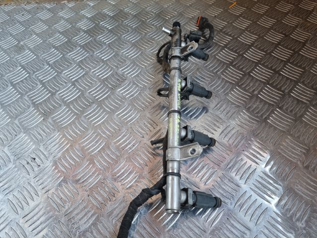 bontott MERCEDES-BENZ A-CLASS Porlasztó Sor / Híd