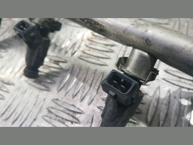 bontott MERCEDES-BENZ A-CLASS Porlasztó Sor / Híd