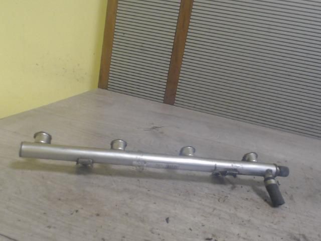 bontott MERCEDES-BENZ A-CLASS Porlasztó Sor / Híd