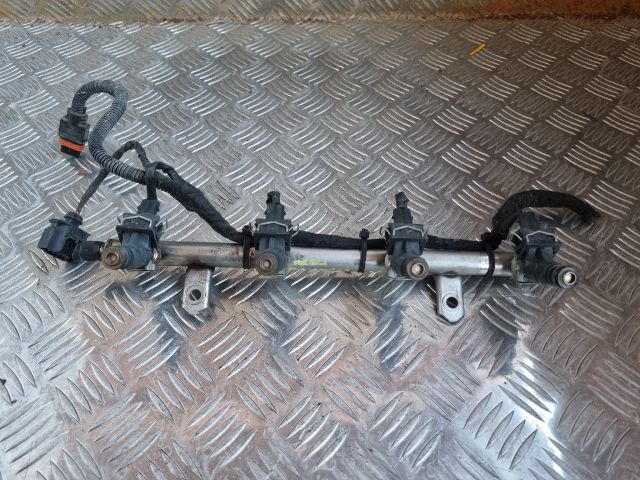 bontott MERCEDES-BENZ A-CLASS Porlasztó Sor / Híd