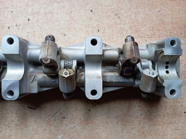 bontott MERCEDES-BENZ A-CLASS Vezérműtengely Ház