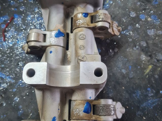 bontott MERCEDES-BENZ A-CLASS Vezérműtengely Ház