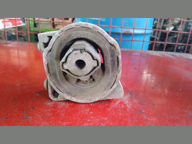 bontott MERCEDES-BENZ A-CLASS Motor Tartó Bak Jobb